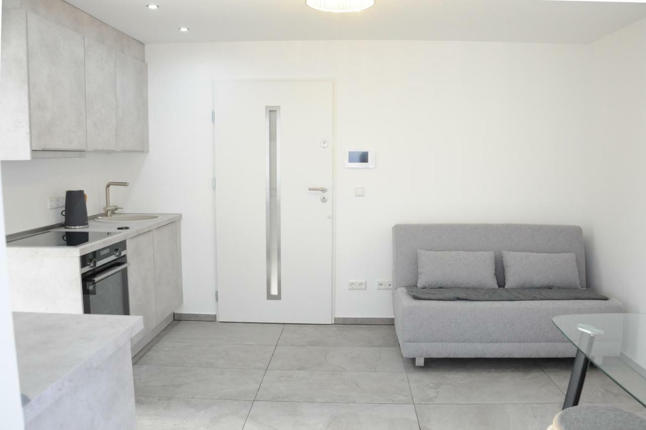 Kleine Studio-Wohnung, Kontaktloser Check-In Meckenbeuren Kültér fotó