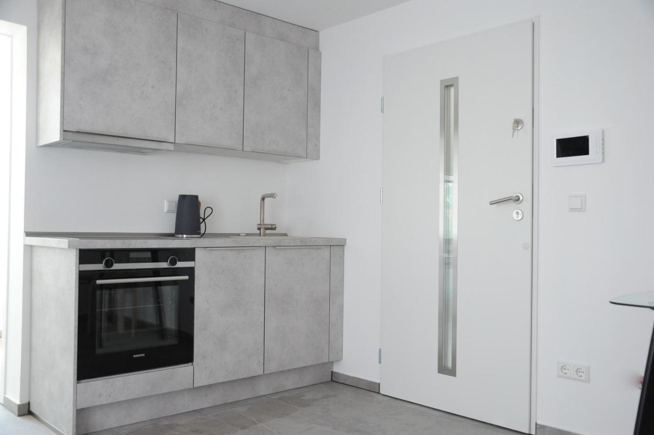 Kleine Studio-Wohnung, Kontaktloser Check-In Meckenbeuren Kültér fotó
